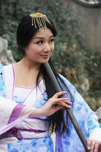 美女吹箫在线视频,美女吹箫演绎古典风情